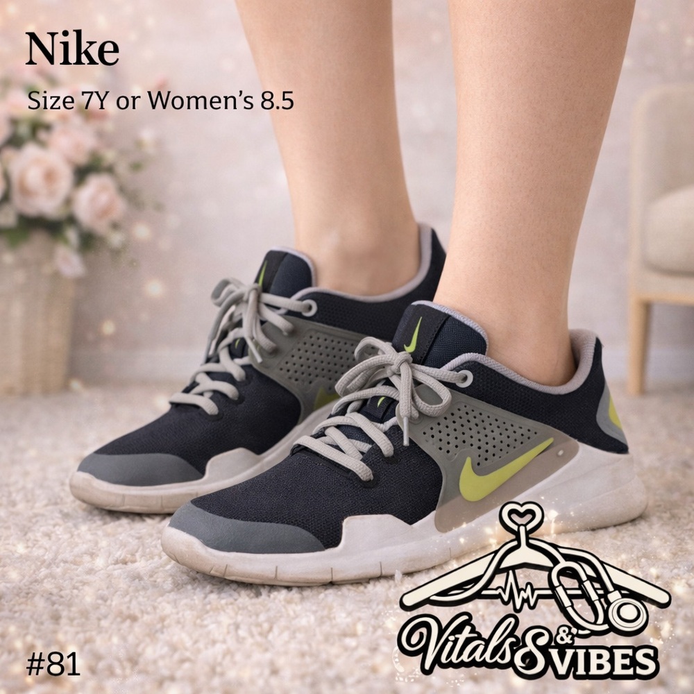 Nike Arrowz Gs Sneaker Size 7Y or Women's 8.5